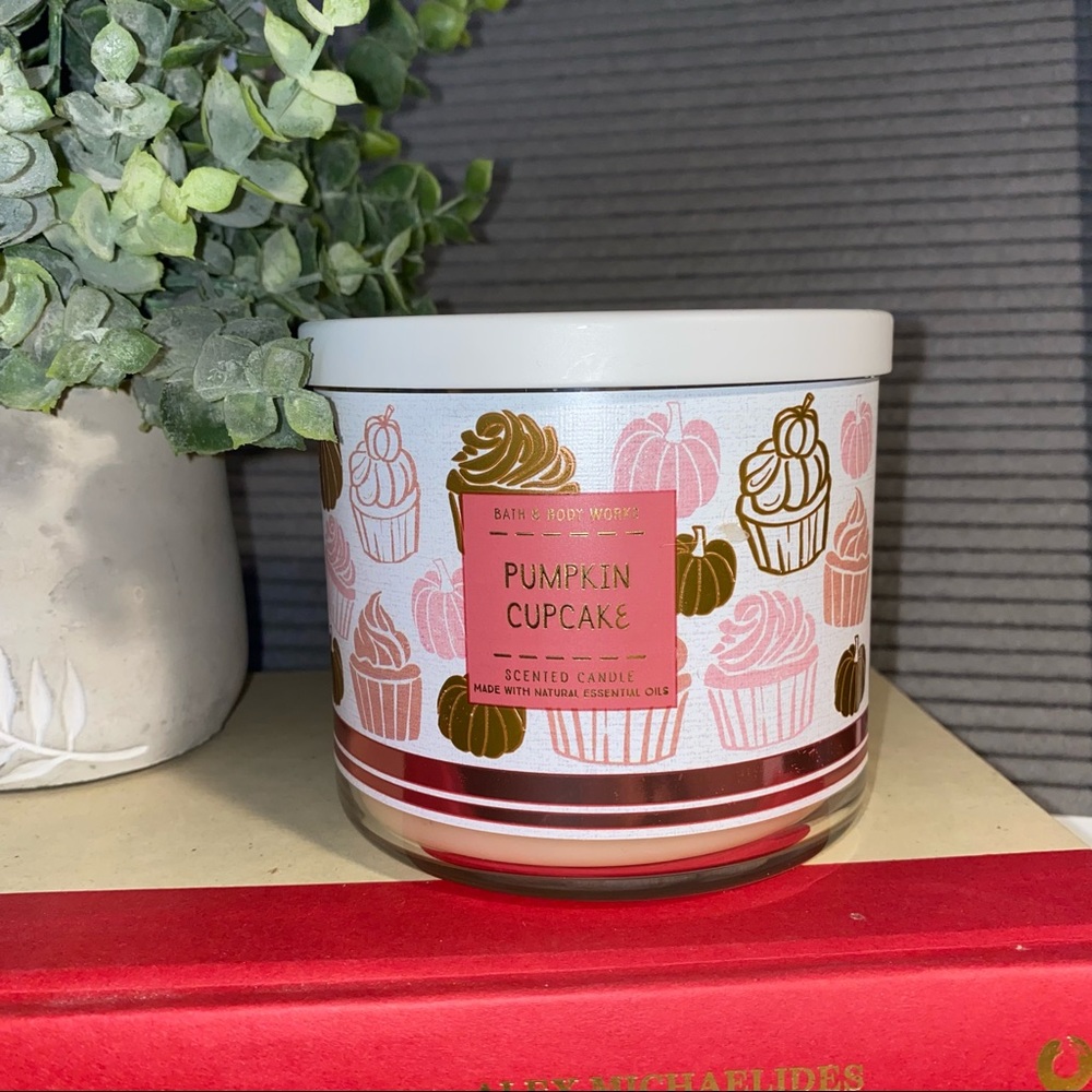 🍀 BBW Pumpkin Cupcake 3 Wick
